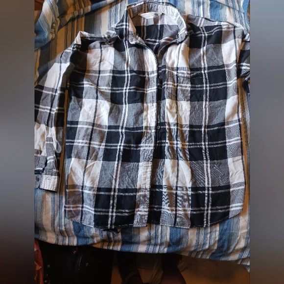 GAP LADIES BOYFRIEND BUTTON DOWN FLANNEL SHIRT SIZE XL - Picture 3 of 3